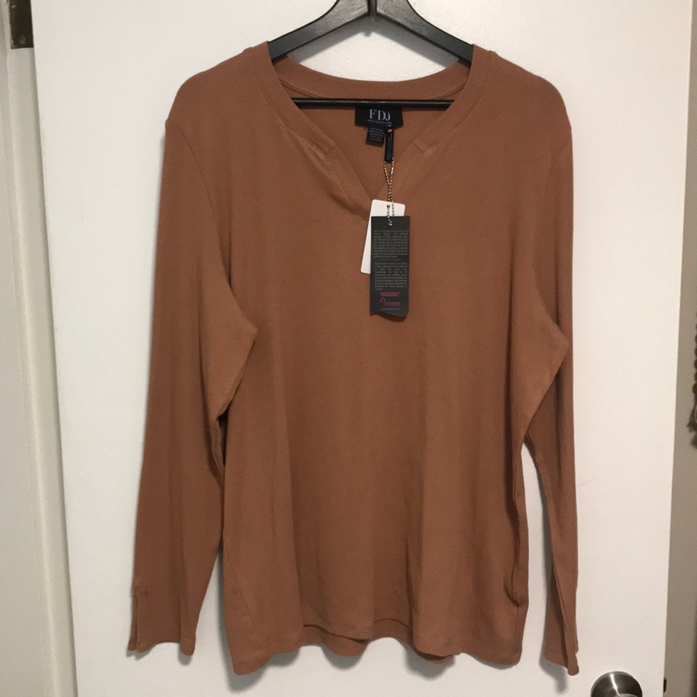 NEW FDJ Long Sleeve Ribbed Top. XL